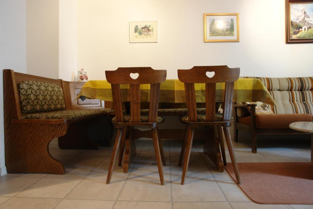 Ferienwohnung Myzermatt Monazit Zimmer foto