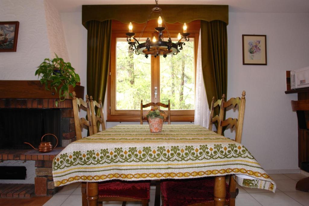 Ferienwohnung Myzermatt Monazit Zimmer foto